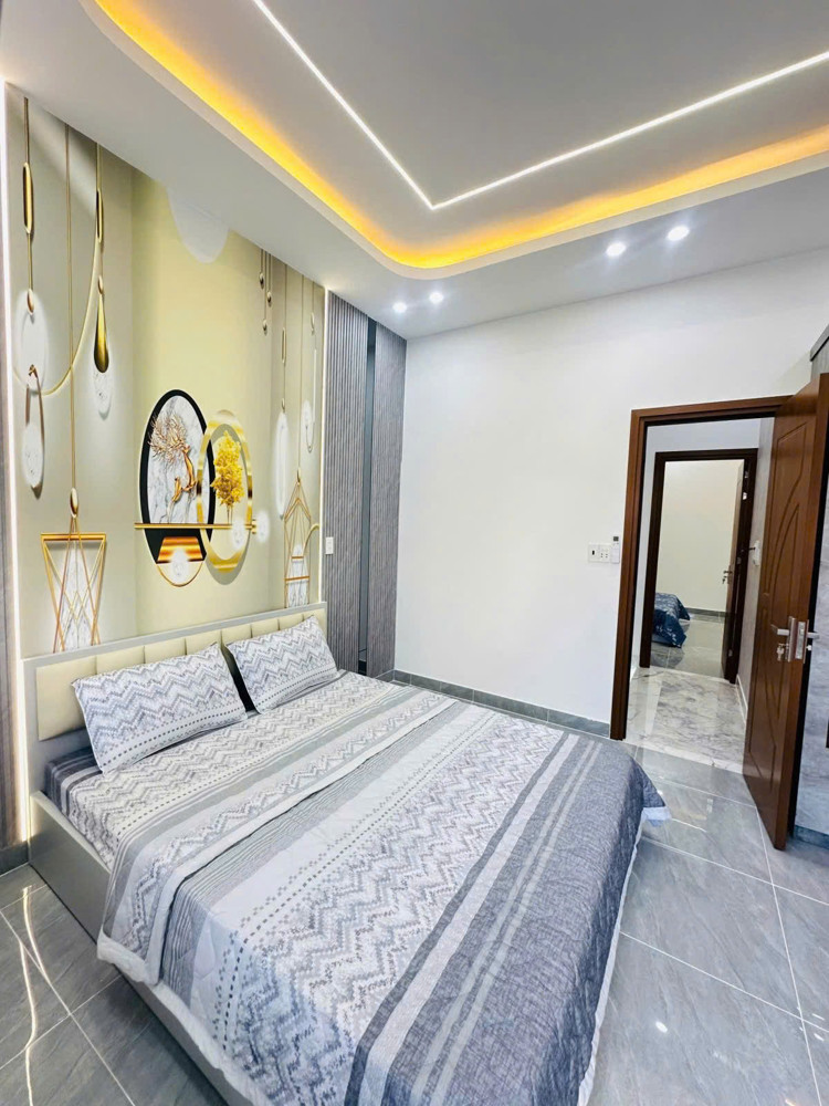 Bán Nhà Mới Xây Dựng Ngang 3.3 X 14 Đúc 3 Tấm Q4