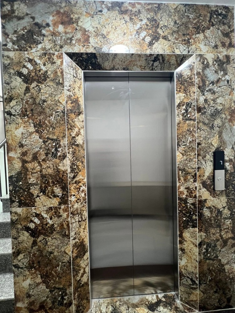 Tòa Nhà Dòng Tiền 120 Triệu/tháng - Nguyễn Ngọc Nại, Thanh Xuân - Ô Tô 7 Chỗ Đỗ Cửa - 80 M2 X 7