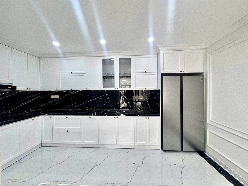 Tòa Nhà Phân Lô 7 Tầng Hoàng Văn Thái, Tx - Gara Ô Tô - 60 M2 - Mt 5,5 M - 24,5 Tỷ