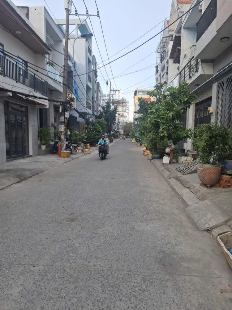 Bán Nhà Hẻm Xe Tải Đường Phú Định Quận 8 - 60M2 (4X15m) - 3 Phòng Ngủ - Sổ Hồng Riêng - Giá 5.25 Tỷ