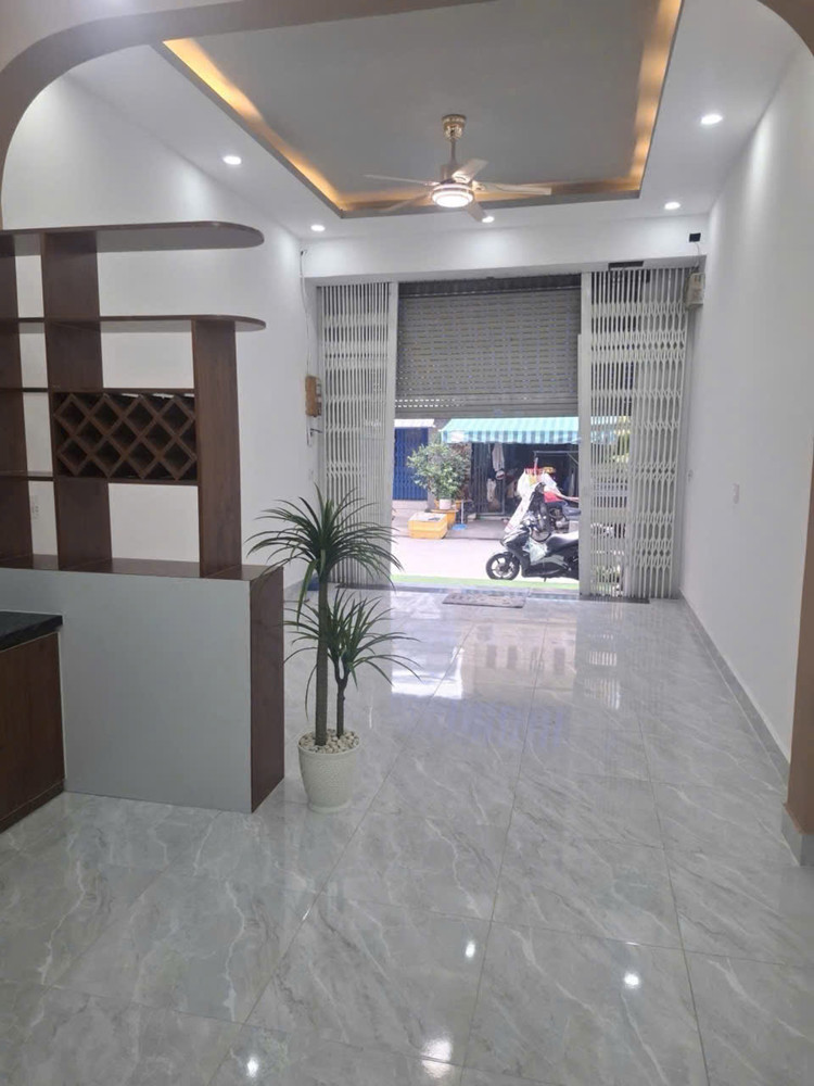Bán Nhà Hẻm Xe Tải Đường Phú Định Quận 8 - 60M2 (4X15m) - 3 Phòng Ngủ - Sổ Hồng Riêng - Giá 5.25 Tỷ