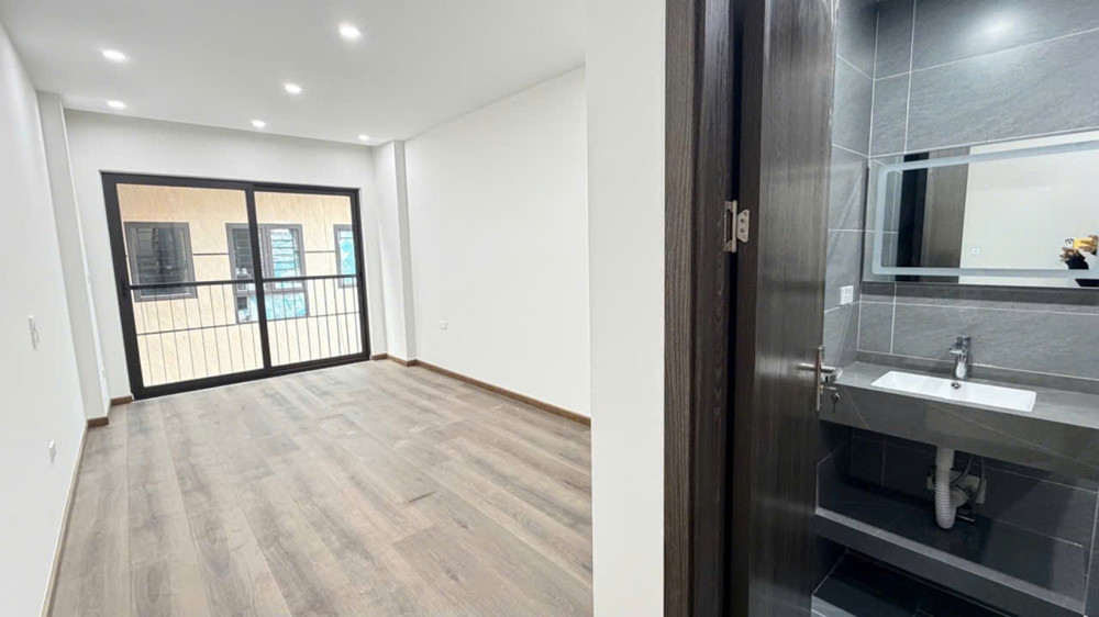 Nhà Mới Đẹp – Full Nội Thất – 6 Tầng – Ngõ To Thông – Vũ Xuân Thiều Chỉ Cần Xách Vali