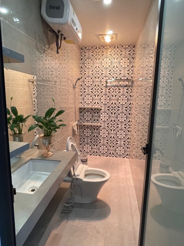 Bán Nhà Độc Lập Sân Cổng Riêng - Gần Phố Đi Bộ Thế Lữ