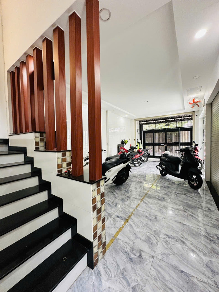 Bán Nhà Lô Góc Hẻm 8M Vườn Lài - Lũy Bán Bích, 4,3X18m, 3 Tầng - 5Pn, Hđt 35Tr, 8,95 Tỷ