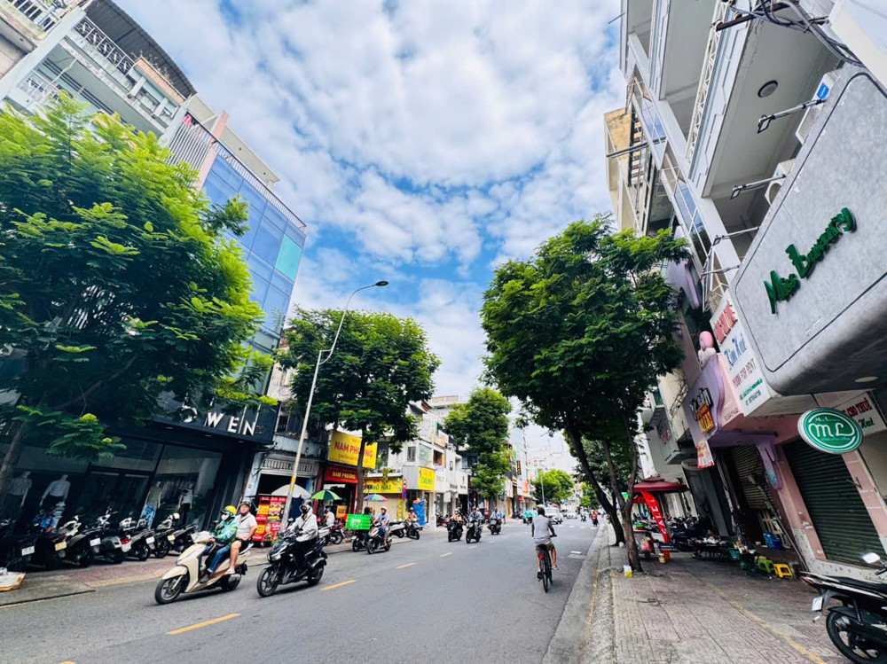 Quận 3: Chính Chủ Một Đời Xưa 0938676685 Bán Nhà C4 Mặt Tiền Lê Văn Sỹ, P.nhiêu Lộc- Dt 4M*20 Vuông