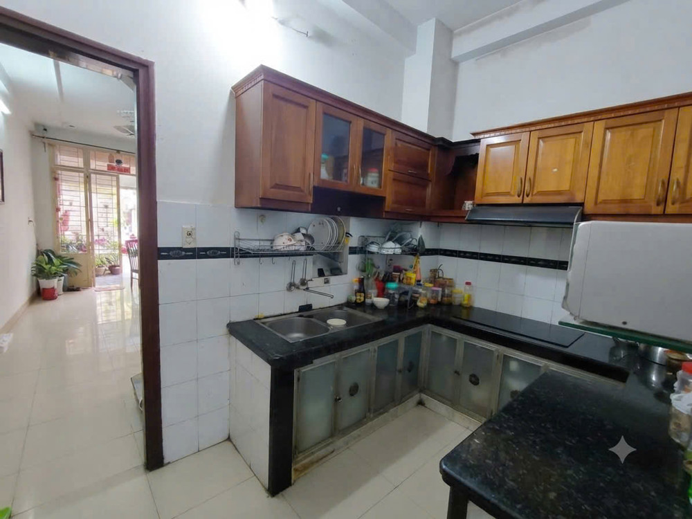 Bán Nhà Phạm Văn Hai • 54M² • 1 Trệt 3 Lầu • 5 Pn • Sân Thượng • Di Chuyển Sân Bay Khoảng 5 Ph 