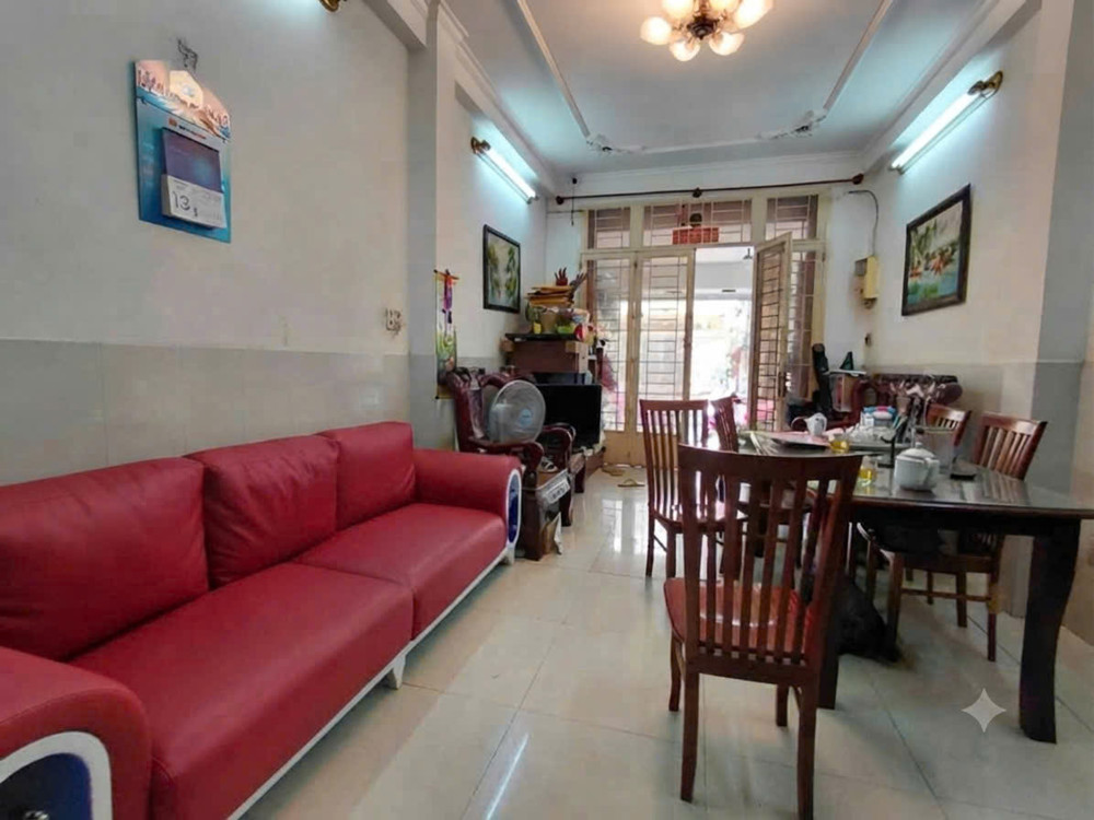 Bán Nhà Phạm Văn Hai • 54M² • 1 Trệt 3 Lầu • 5 Pn • Sân Thượng • Di Chuyển Sân Bay Khoảng 5 Ph 