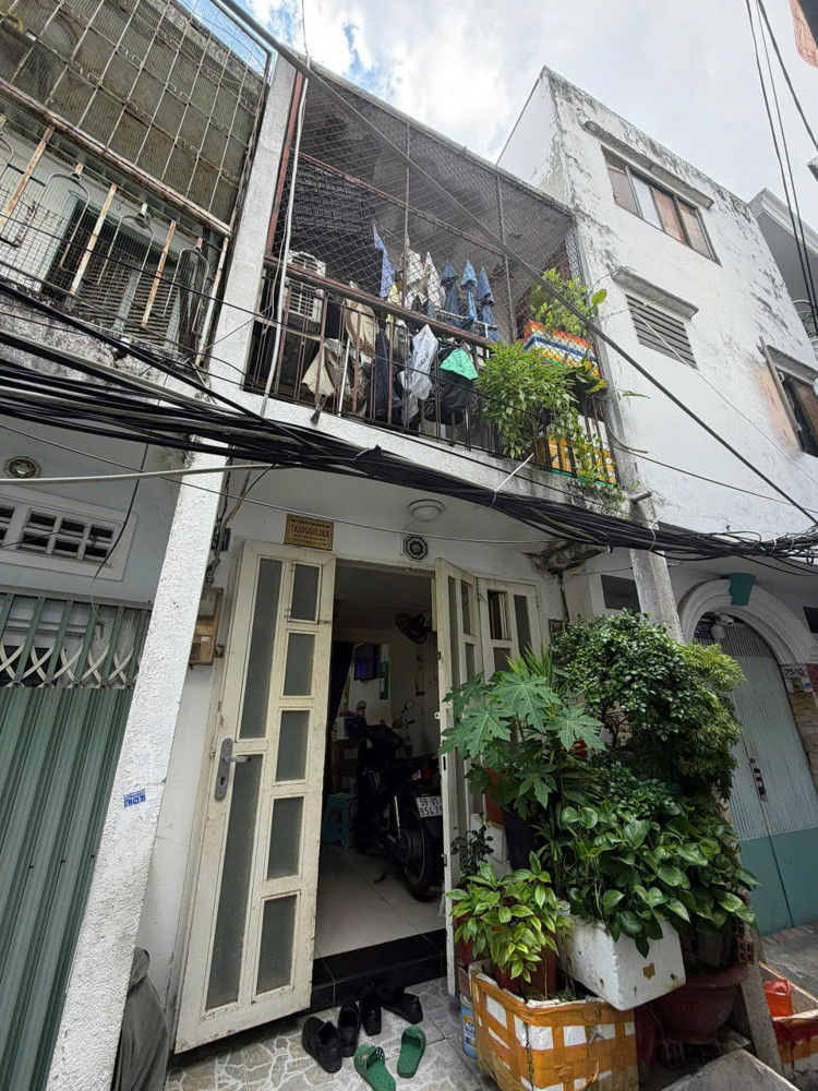 Bán Nhà Hẻm Thông Trần Văn Đang – P.9, Q.3 – 56M² 2 Tầng