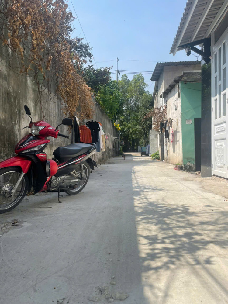 Chỉ 1,6 Tỷ – Nhà Hẻm Xe Hơi Bình Mỹ, Giá Rẻ Hiếm Có Khó Tìm!