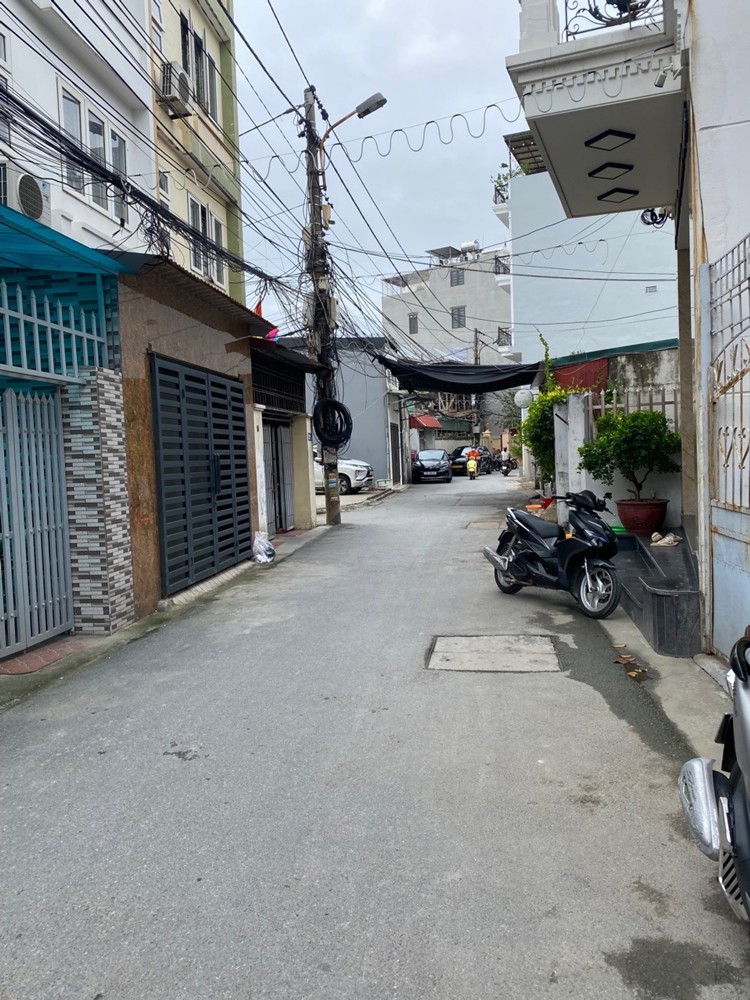 Nhà 4 Tầng Thang Máy Hồ Sen - Ngõ Ô Tô Tránh