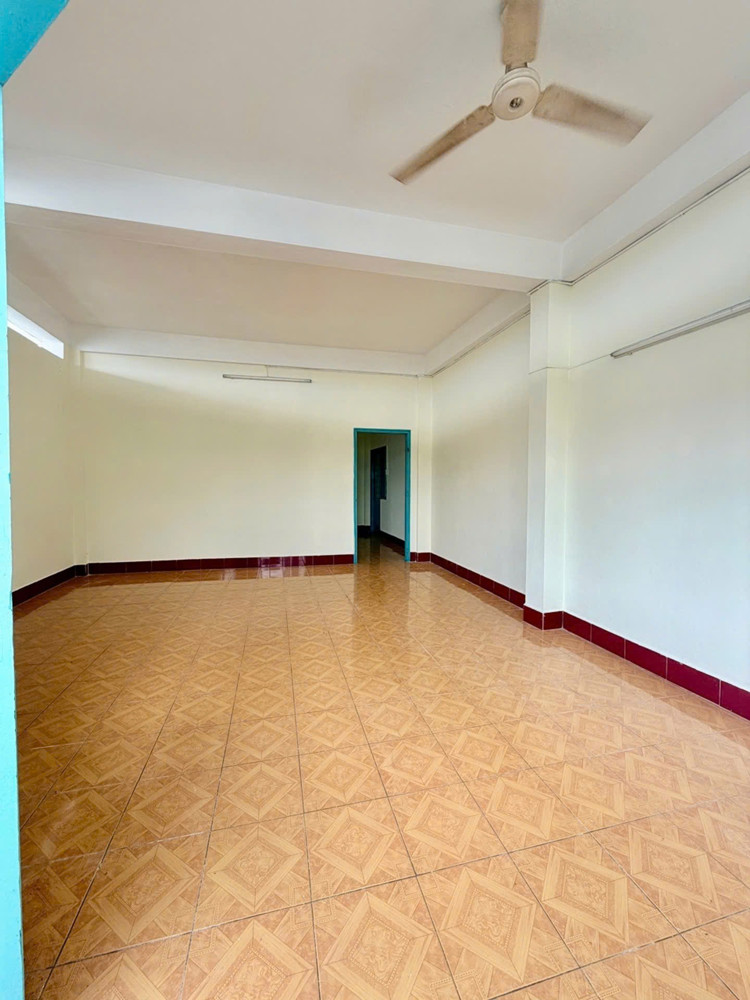 Bán Căn Hộ Chung Cư View Phố Q1 Shr Giá Hạt Rẻ