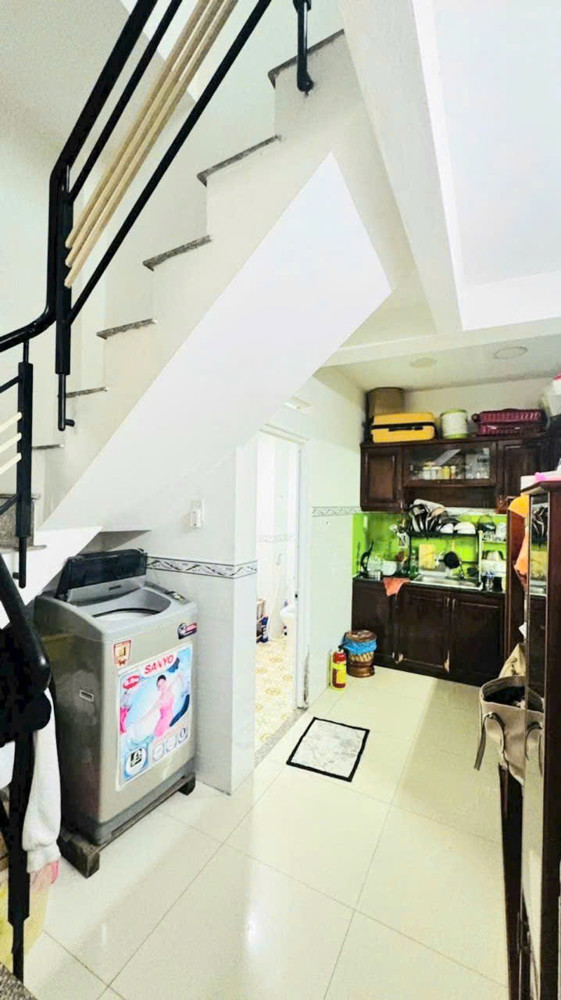 Bán Nhà Xe Hơi Tới Nhà Q4ngang 3.5 X 9 Đúc Bê Tông Có 3Đ