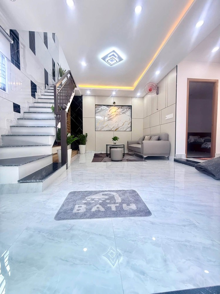 Hàng Hiếm - Nhà 2 Mặt Kiệt Rất Thoáng - Nguyễn Phước Nguyên