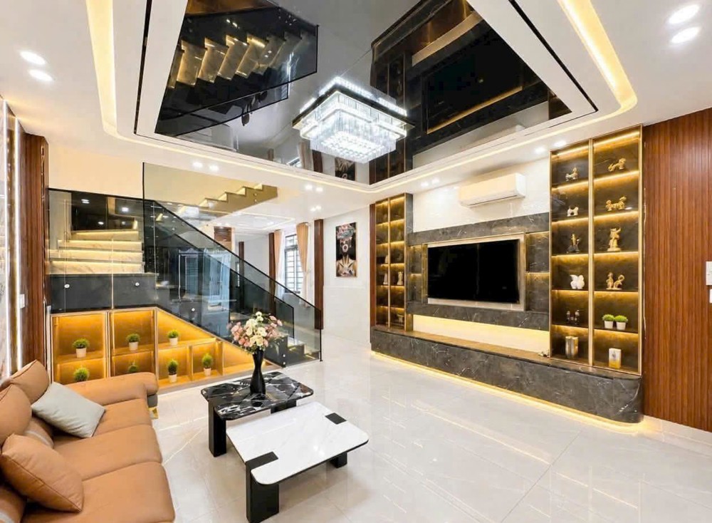 Nhà Góc 2 Mặt Tiền Thoáng Mát, 110M, Chỉ 6.5 Tỷ, Cạnh Phú Mỹ Hưng