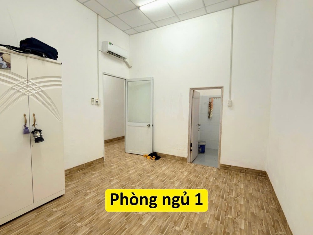 Chính Chủ Bán Nhanh Căn Nhà Đẹp Vị Trí Đắc Địa Chỉ 2,65 Tỷ Ở Và Buôn Bán Tốt Tại Kdc Hoàng Long 