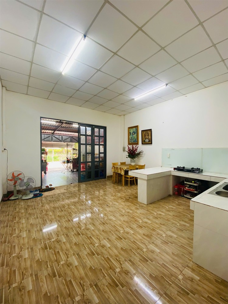 Chính Chủ Bán Nhanh Căn Nhà Đẹp Vị Trí Đắc Địa Chỉ 2,65 Tỷ Ở Và Buôn Bán Tốt Tại Kdc Hoàng Long 