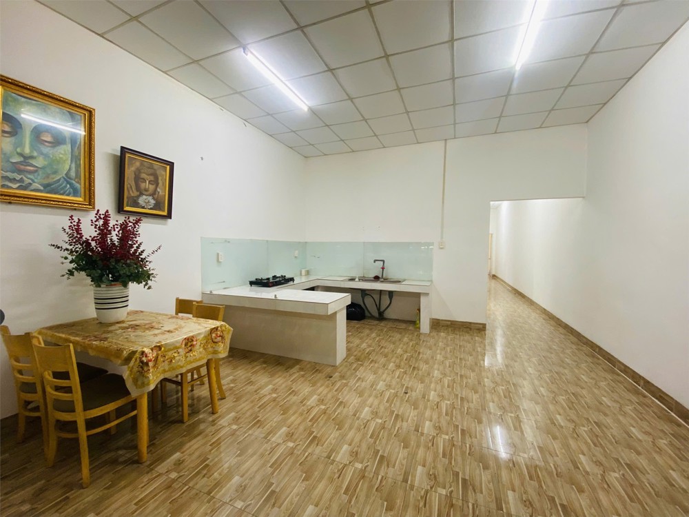 Chính Chủ Bán Nhanh Căn Nhà Đẹp Vị Trí Đắc Địa Chỉ 2,65 Tỷ Ở Và Buôn Bán Tốt Tại Kdc Hoàng Long 