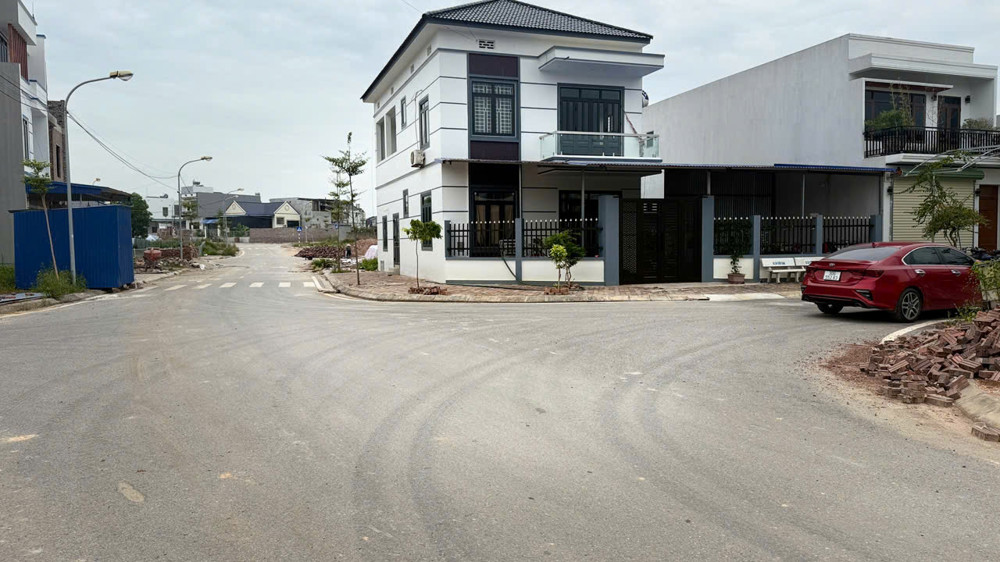 Các Bác Lưu Ý ,Giá Chưa Đến 2 Tỷ ,Diện Tích Gàn 350 M ,Lô Góc 2 Mặt Tiền ,Thật Phù Hợp Cho Các Bác