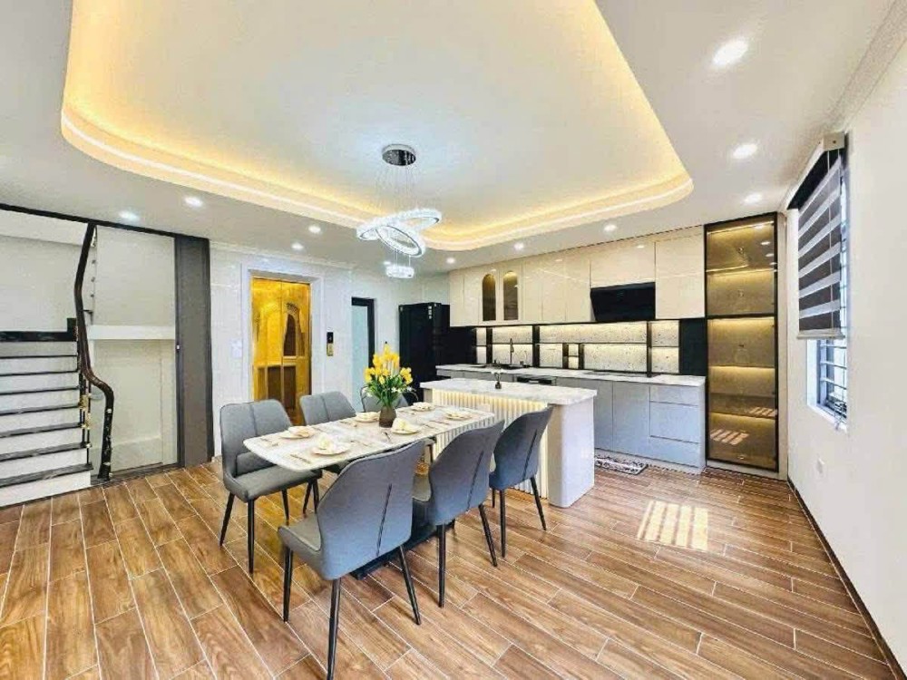 Nhà Đẹp 7 Tầng Thang Máy Thái Thịnh, Đống Đa - 40 M2 - Mt 5,5 M - 15,2 Tỷ