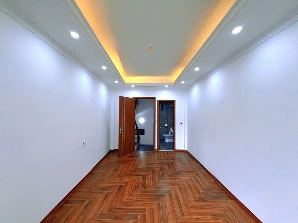 8,2 Tỷ X 6 Tầng Xây Mới Phố Thái Thịnh Sổ Đỏ 31M2 Trung Tâm Đống Đa Gần Hồ Hoàng Cầu Vành Đai Chợ