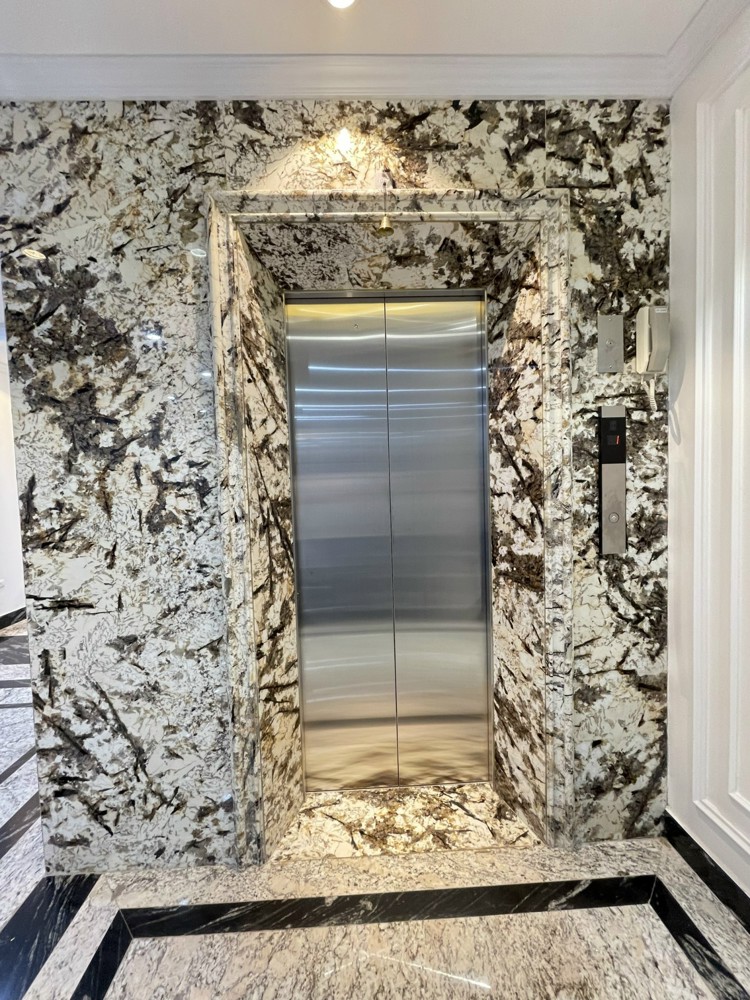 Cho Thuê Nhà, Chùa Bộc, Phạm Ngọc Thạch, Thang Máy, 316M2x 4T -65 Tr