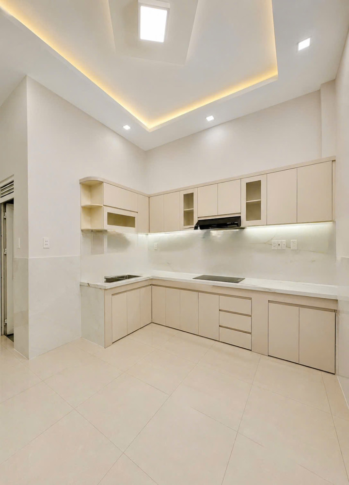 Trung Tâm Vip Quận 11 Gần Đầm Sen - Hẻm Kinh Doanh 6M - Ô Tô Ngủ Trong Nhà - 4 Tầng - 51M²
