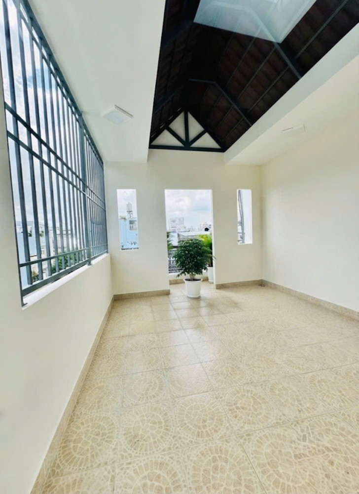 Trung Tâm Vip Quận 11 Gần Đầm Sen - Hẻm Kinh Doanh 6M - Ô Tô Ngủ Trong Nhà - 4 Tầng - 51M²