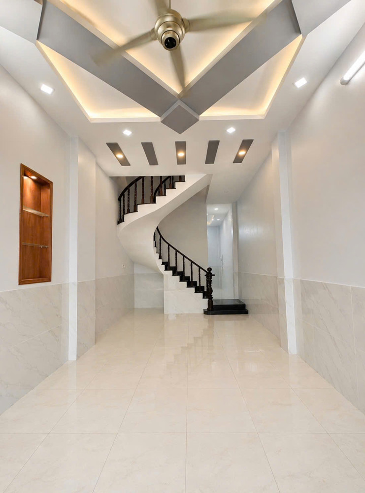 Trung Tâm Vip Quận 11 Gần Đầm Sen - Hẻm Kinh Doanh 6M - Ô Tô Ngủ Trong Nhà - 4 Tầng - 51M²
