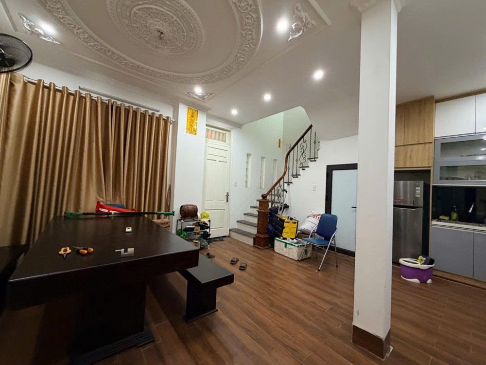 Bán Nhà Ngọc Lâm 40M 5 Tầng Mt6m Lô Góc Ô Tô Đỗ 10M Ra Hồ Nhỉnh 13 Tỷ