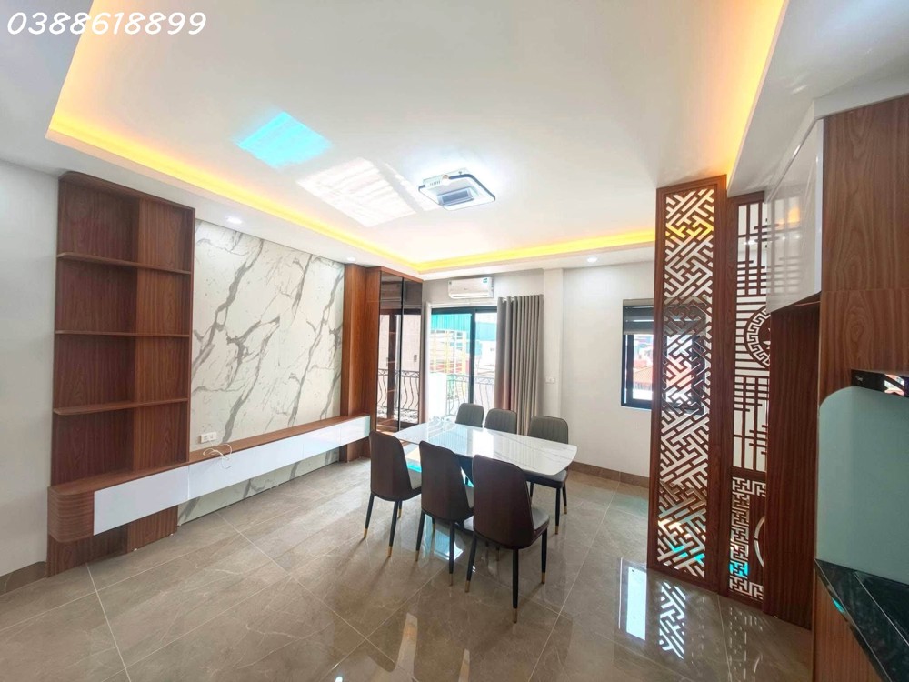 Nhà Đẹp Phố Cầu Giấy - 40M2 - 7 Tầng Thang Máy - Mt 4.6M - 10,8 Tỷ