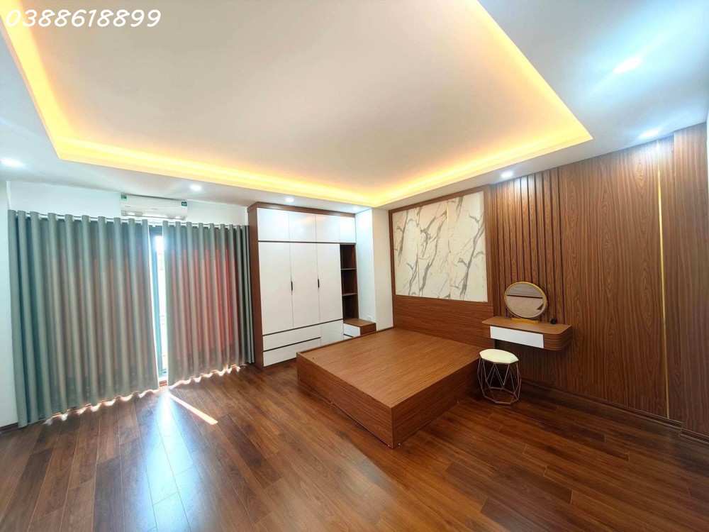 Nhà Đẹp Phố Cầu Giấy - 40M2 - 7 Tầng Thang Máy - Mt 4.6M - 10,8 Tỷ