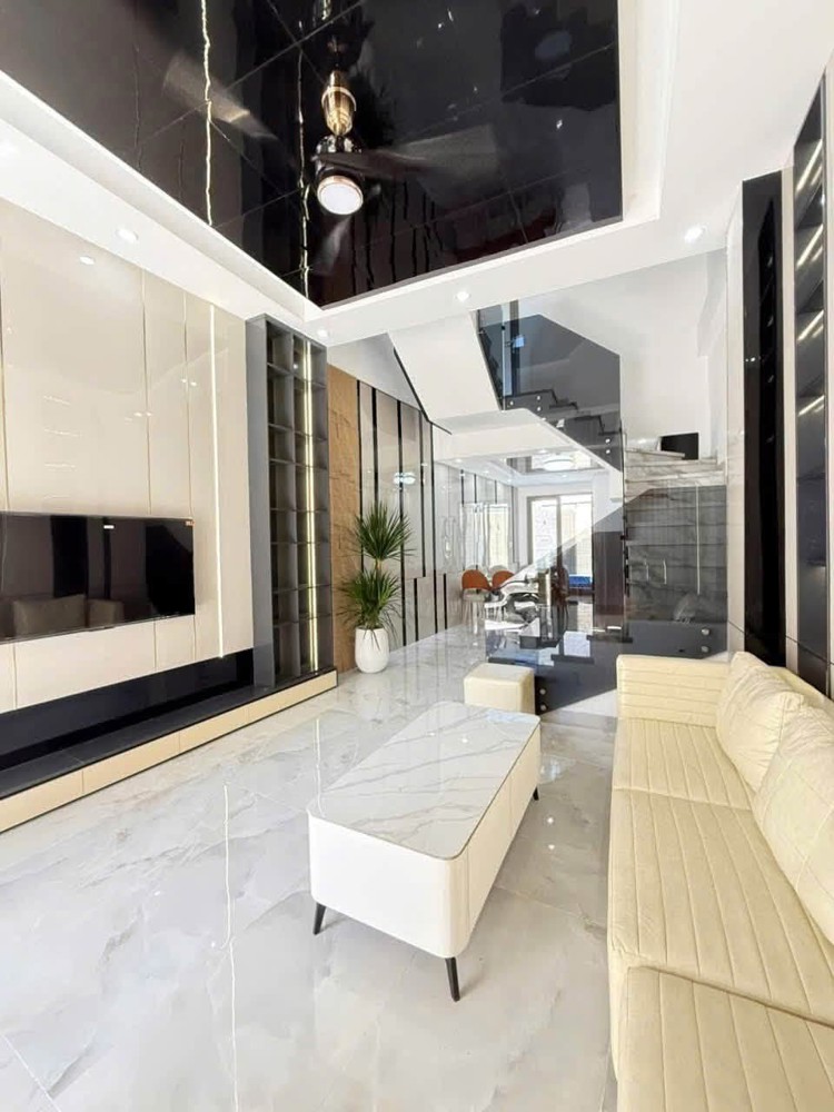 Bán Nhà Kiểu Vila Mini Mặt Tiền Trước Sau K112 Trần Cao Vân