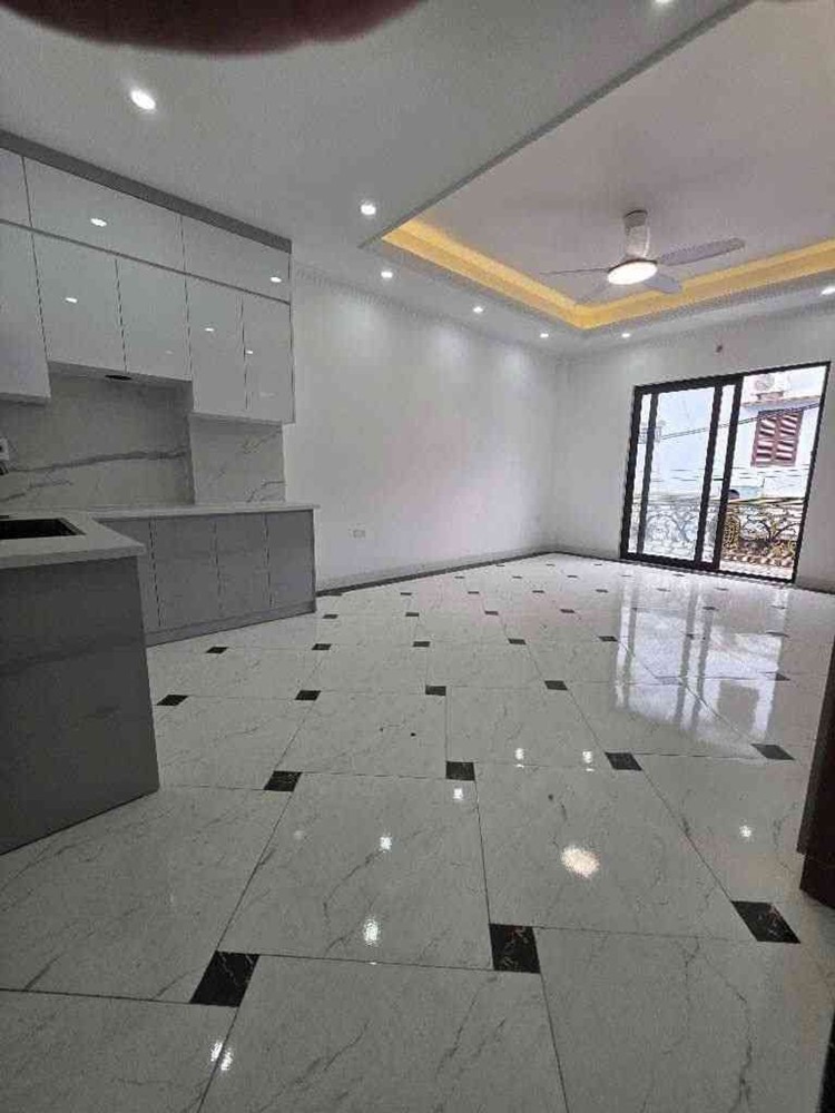 Bán Nhà Tư Đình, Long Biên 56M2- 6 Tầng Thang Máy- Ô Tô Tránh Đỗ- 13.6 Tỷ