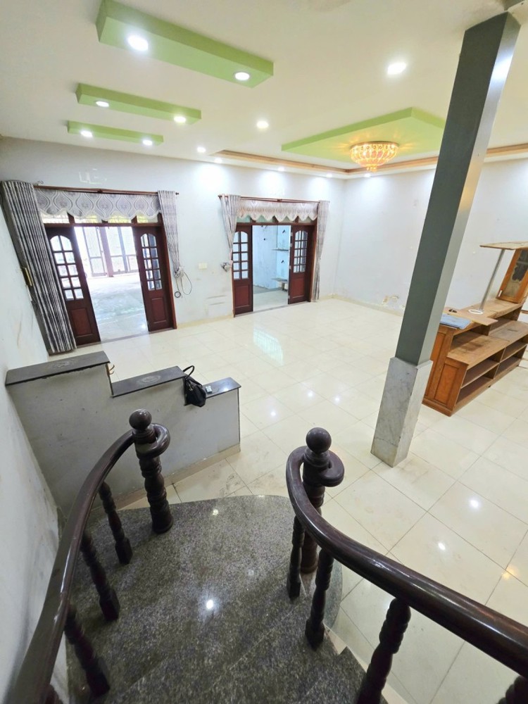 Bán Nhà Đường Số 13, Long Bình, Q.9, Tp Hcm. Dt 211M2, 3 Tầng, Shr, Giá 13.4 Tỷ