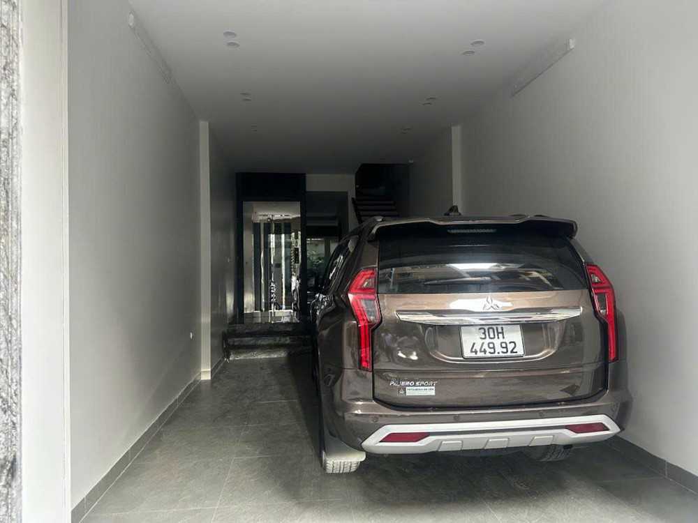 Bán Nhà Nguyễn Văn Cừ 65M 5 Tầng Mt4m Phân Lô Ô Tô Tránh Nhỉnh 24 Tỷ