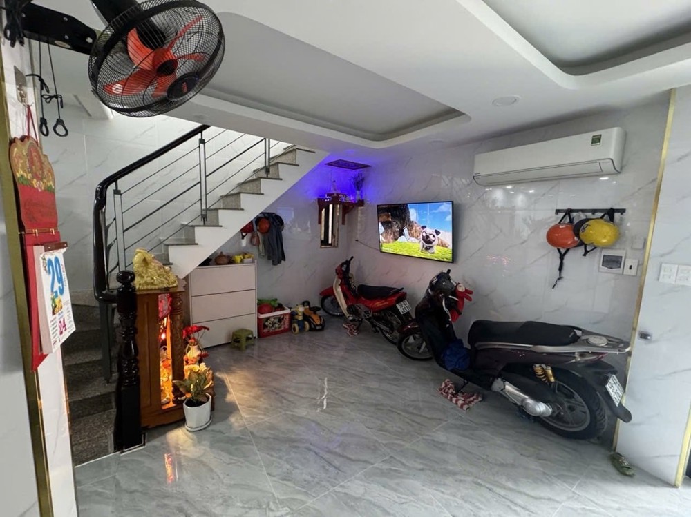 D2843* Cạnh Ngã 6 Gò Vấp Nhà Mới Ở Ngay Ngang 5.5M Giá 4.X Tỷ