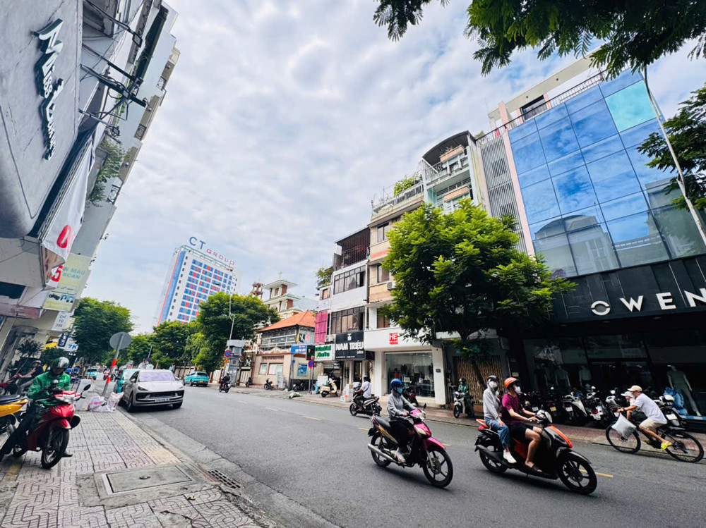 Quận 1: Chủ Xưa Nay 0938676686 Bán Nhà 2 Tầng Mặt Tiền Lê Văn Sỹ, P.nhiêu Lộc- Dt 4M*20m Vuông Đẹp