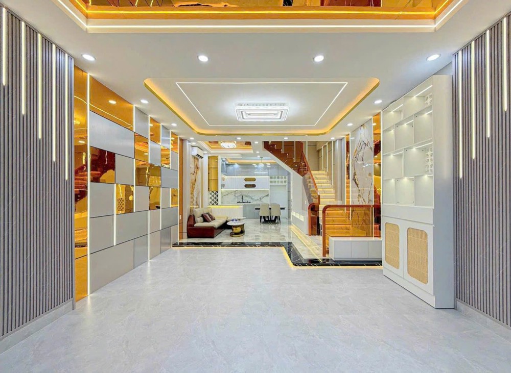 Nhà Hẻm Xe Hơi Gần Vincom, Xe Hơi Đậu Trong Nhà, 5X12m, Hơn 9.5 Tỷ