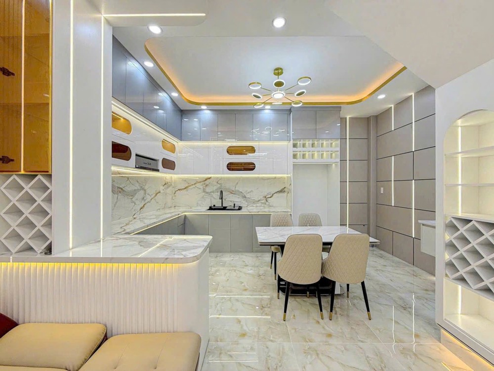 Nhà Hẻm Xe Hơi Gần Vincom, Xe Hơi Đậu Trong Nhà, 5X12m, Hơn 9.5 Tỷ