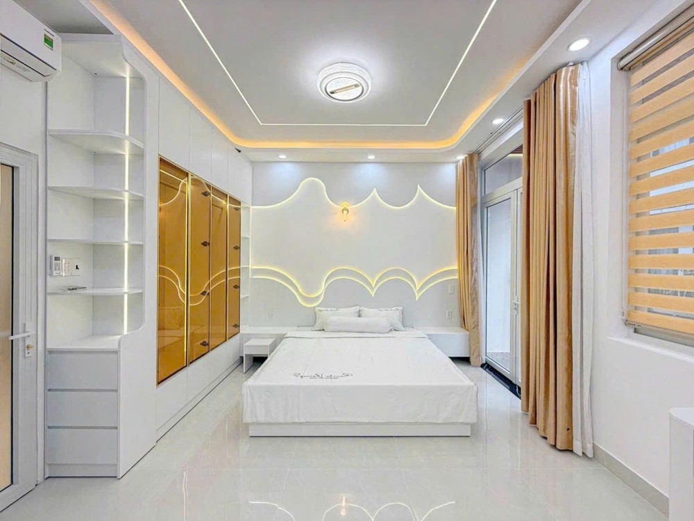 Nhà Hẻm Xe Hơi Gần Vincom, Xe Hơi Đậu Trong Nhà, 5X12m, Hơn 9.5 Tỷ