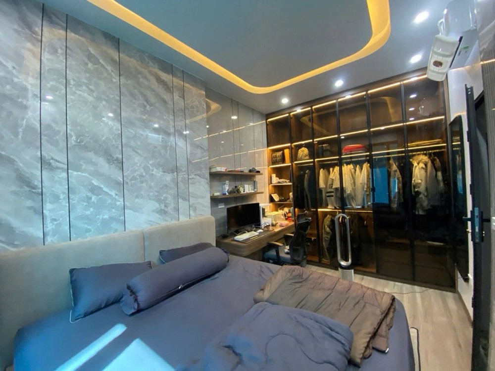 Bán Nr Mặt Ngõ 37M2 X 5 Tầng Sổ Đỏ Cc ,Đống Đa Gí 7,8 Tỷ Ngõ Thông Trung Phụng