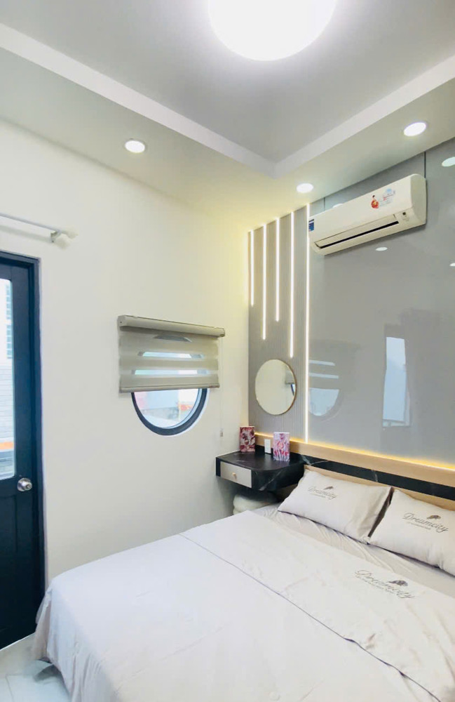 Bán Nhà Mới Cách Mạng Tháng Tám, Quận 3, 4 Tầng, Giá 4.86 Tỷ