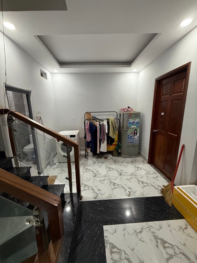 O2848 Ô Tô Ngủ Trong Nhà Gần Cityland Gò Vấp, 8.X Tỷ
