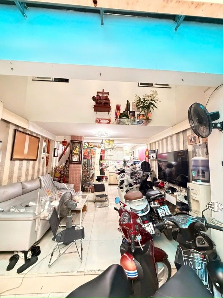 Bán Nhà 6 Tầng Nguyễn Trọng Tuyển, P.1 Tân Bình – Ngang Nở Hậu 4.6M – 40M² – 7.85 Tỷ
