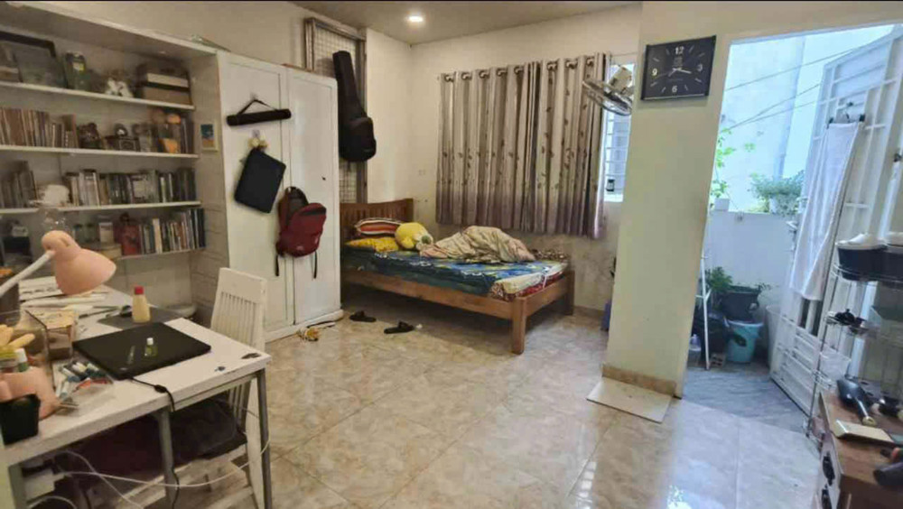 70M² Trần Hữu Trang – Ngang 4.5M – 3 Tầng Btct – Hẻm Thông Cách Mặt Tiền Khoảng 30M – 7.6 Tỷ