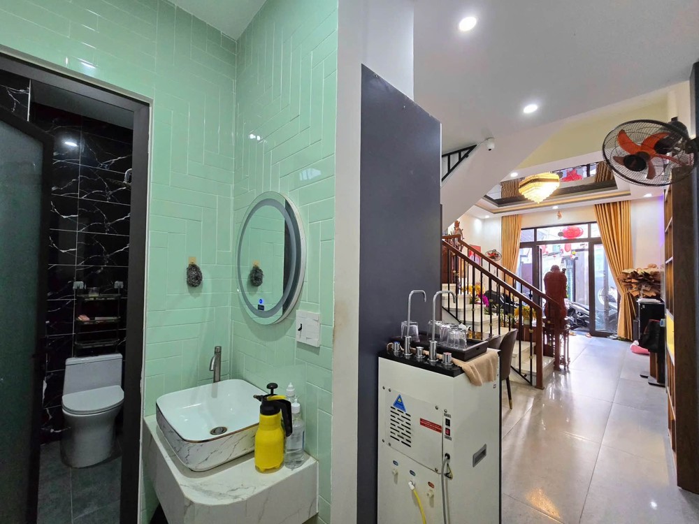 Nhà 3 Tầng 3 Mê Kiên Cố – K500 Tôn Đản – Full Nội Thất