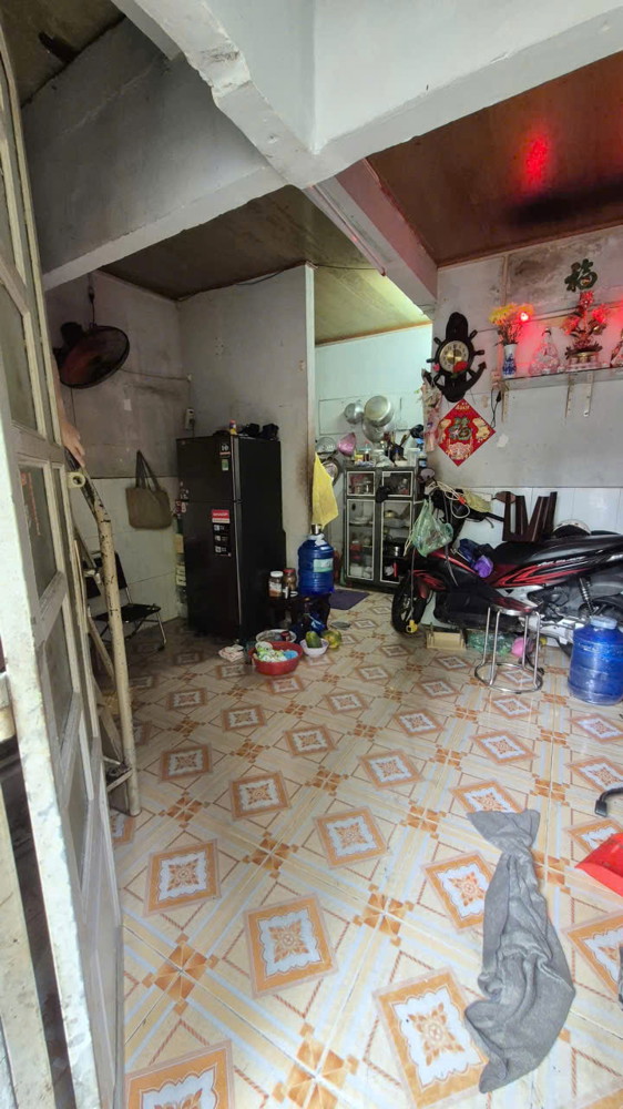 Nhà 1 Gác Suốt 2Pn Ba Đình P8q8 (P.chánh Hưng), Giá : 2 Tỷ 380 Triệu (Thương Lượng)