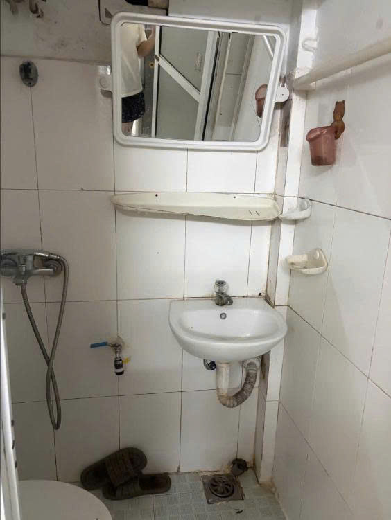 Cc Cho Thuê Phòng Tầng 4 Tại Phố Chợ Khâm Thiên - Đống Đa