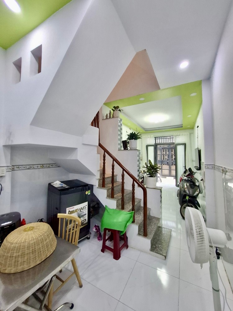 Bán Nhà Gần Hẻm Xe Hơi – Lê Thành Phương Quận 8– 3 Tầng– 41M²– 4Pn–nhỉnh 4 Tỷ- 0784968131