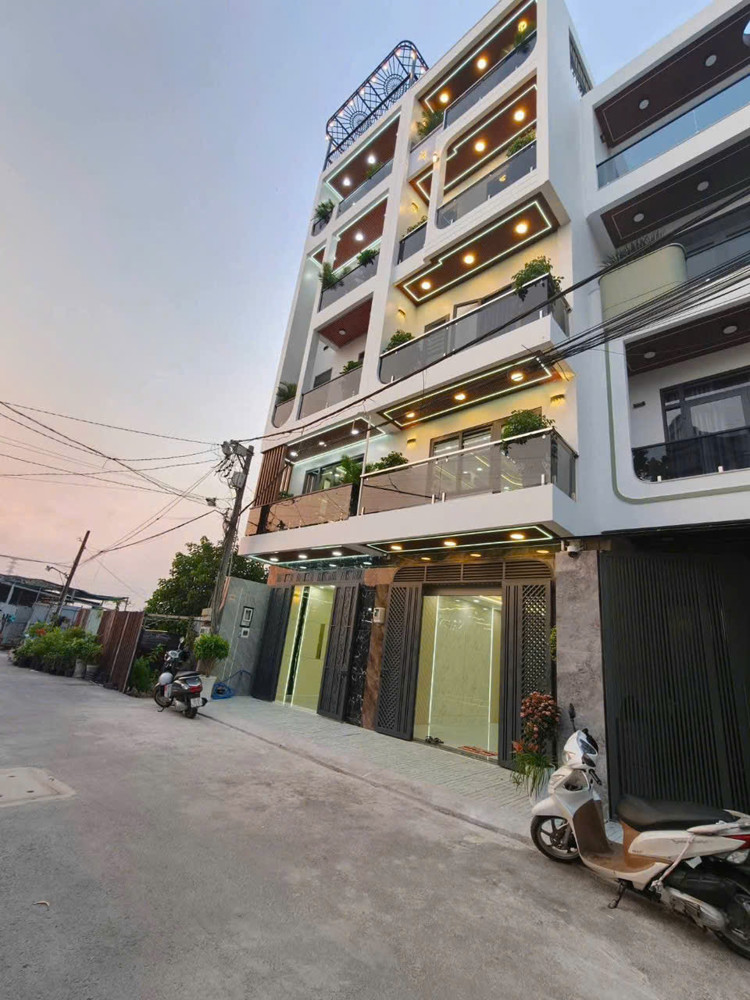 Hot! Ra Mắt Căn Nhà Phố Siêu Đẹp Có Thang Máy Trung Tâm Quận 12